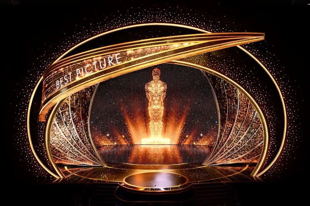 今年奥斯卡舞台的背后竟是这么年轻的布景设计师