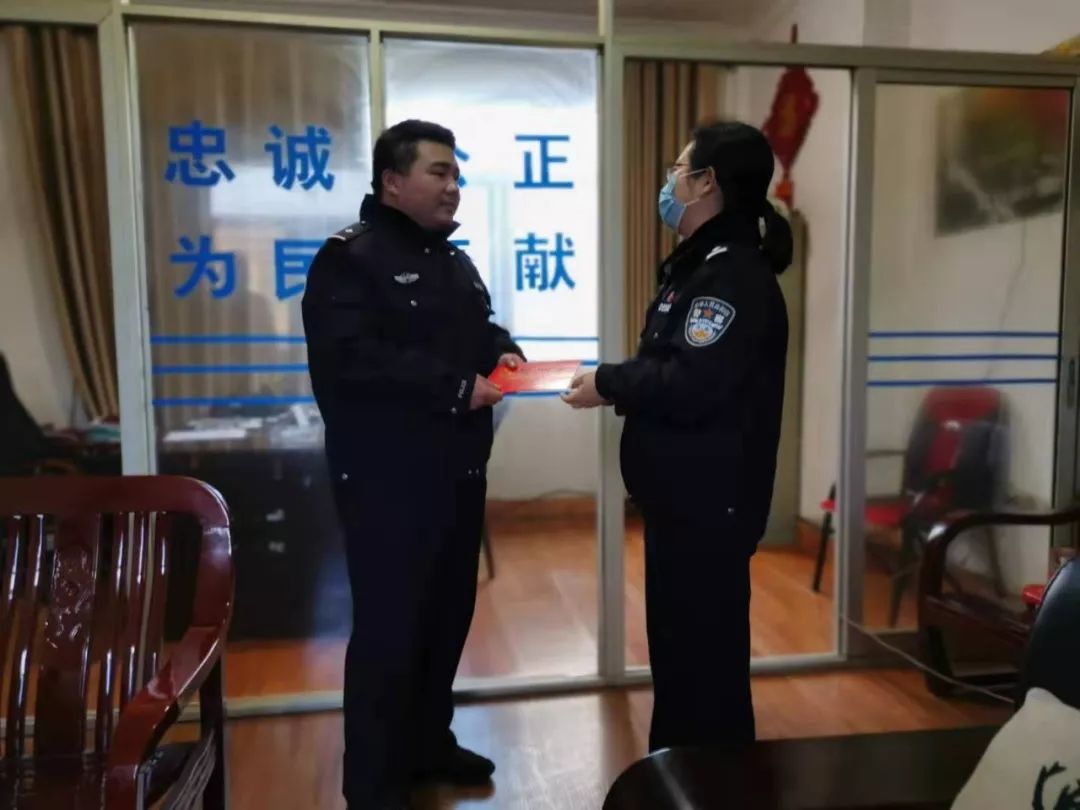 2月11日下午,受副县长,公安局长,局维权委主任黄彩勇同志委托,公安局