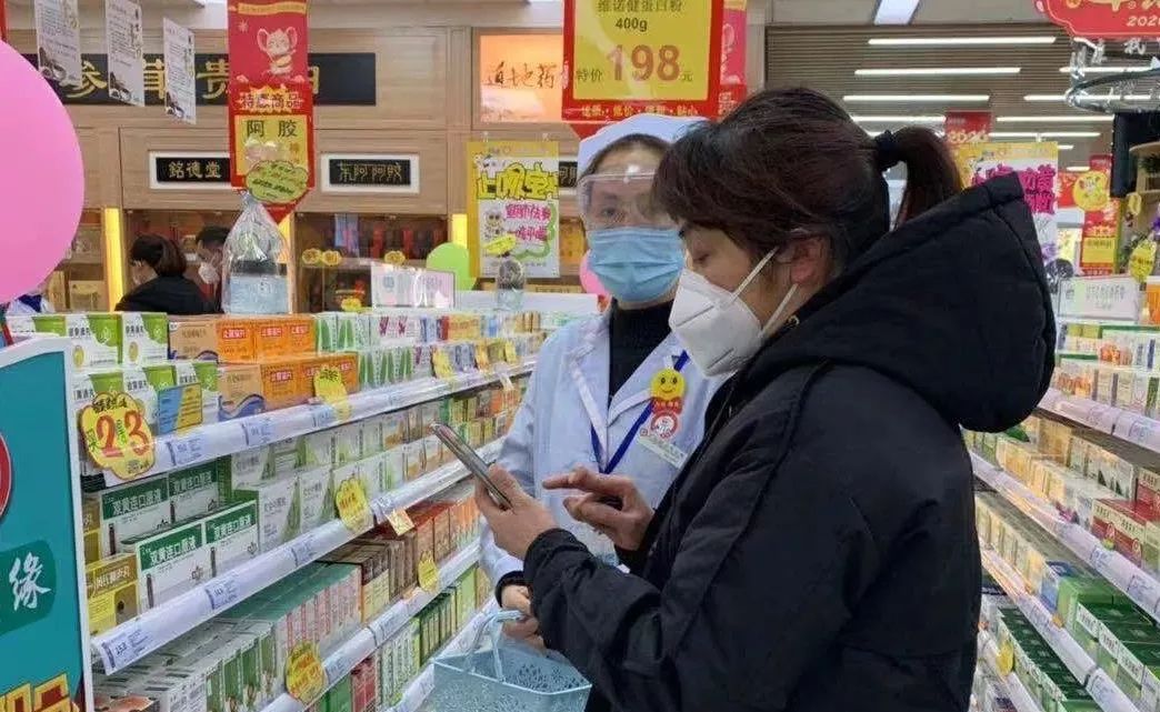 战疫一线5000家药店变身防疫哨点