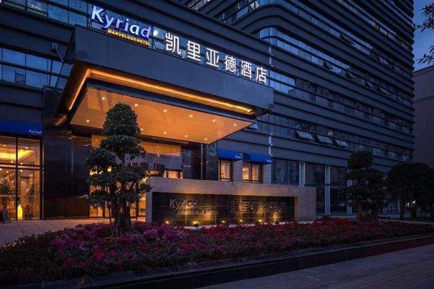 平阿莉:我们是26号下午接到的通知,西安市政府征用,驻守在我们酒店