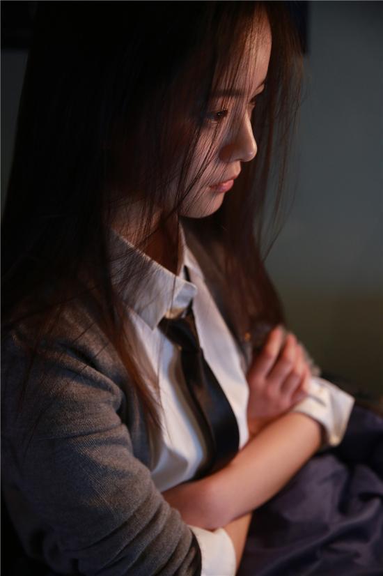 她又抽烟又刘海路人缘越来越差现在因新剧快要开播又火了