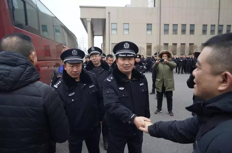 尚朋高科四平市区两级警方一次被抓获214名嫌疑人请远离这个骗局