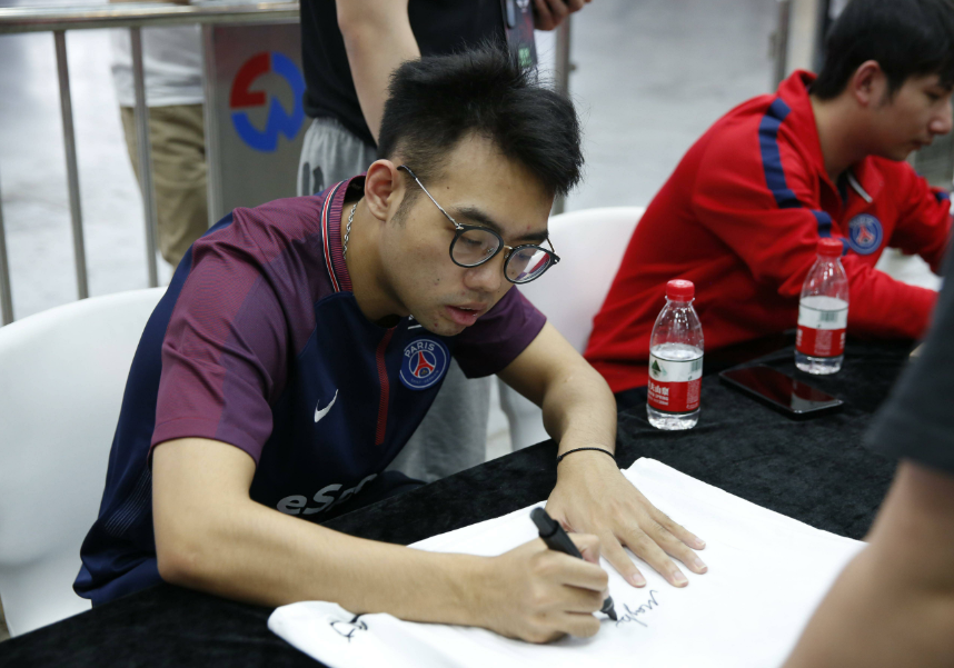 dota2:鹿乃接替中单位置,maybe再也玩不到影魔了?