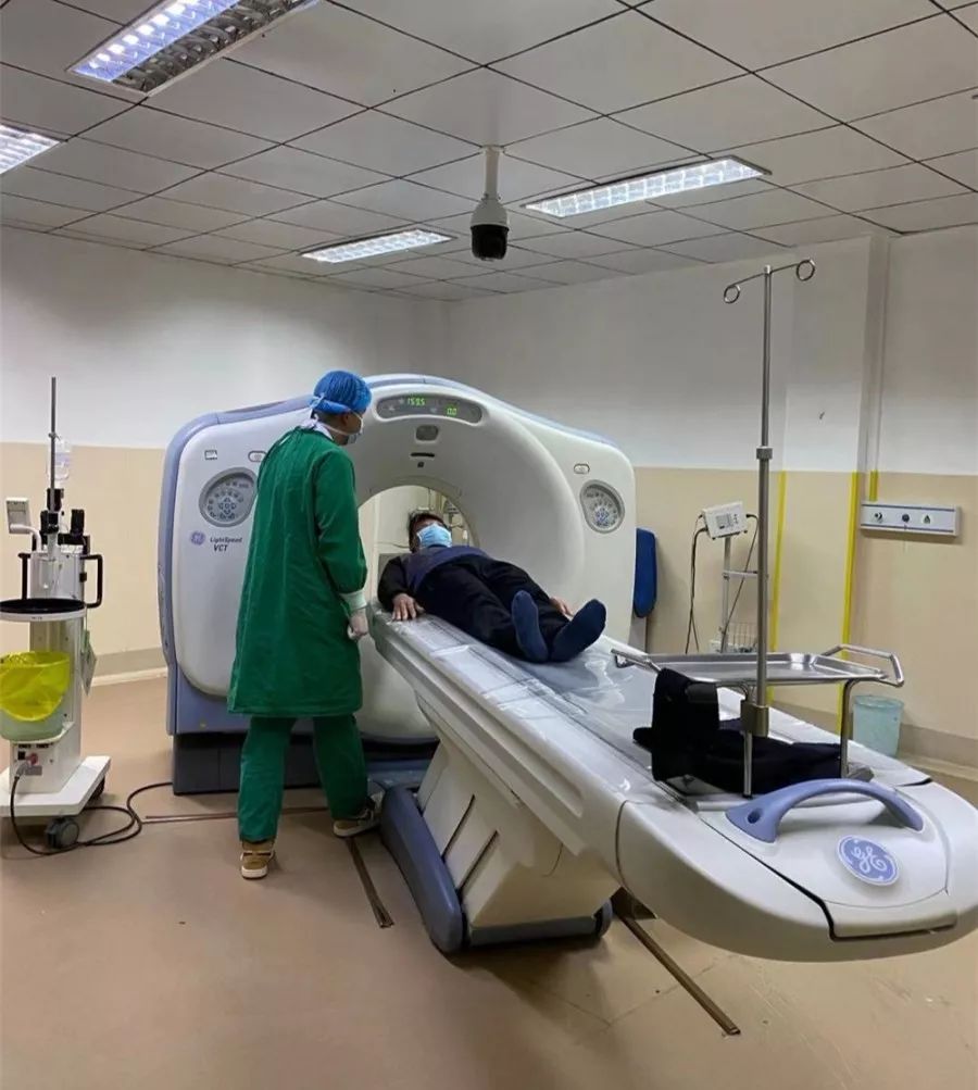 在医院1月21日组织开展新型冠状病毒预防与诊断全员培训后,放射科立即