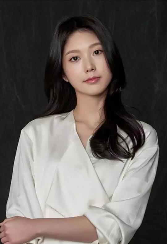 25岁女星高秀贞去世网友感慨在韩国当艺人实在太累