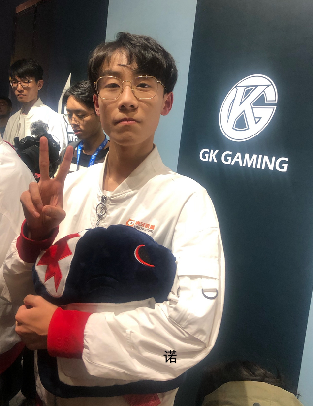 ag为何引入七年张角暗中跟久哲较劲他想把七年培养成第2个渡劫