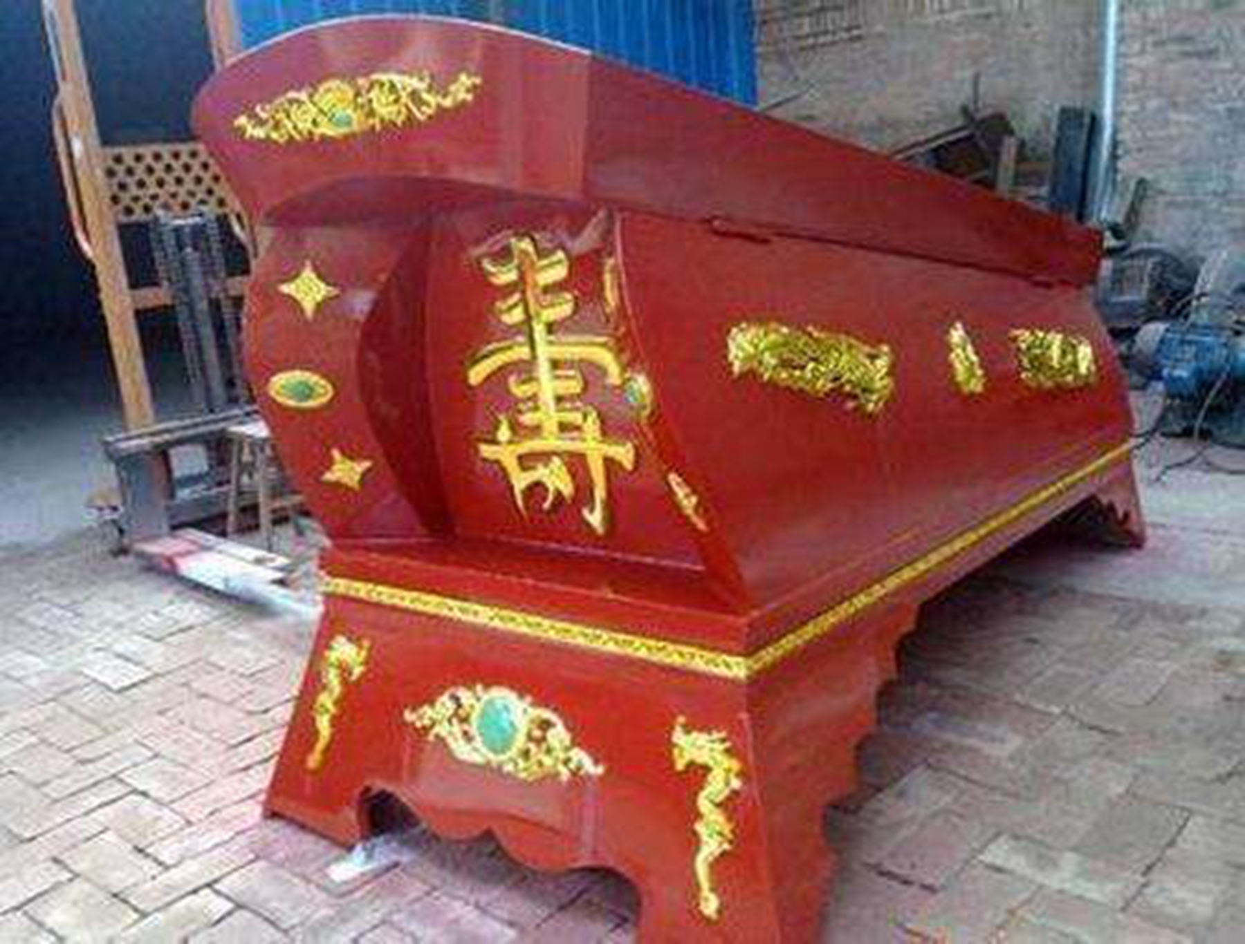 在中国五种棺材葬五种人为何还会有红色棺材