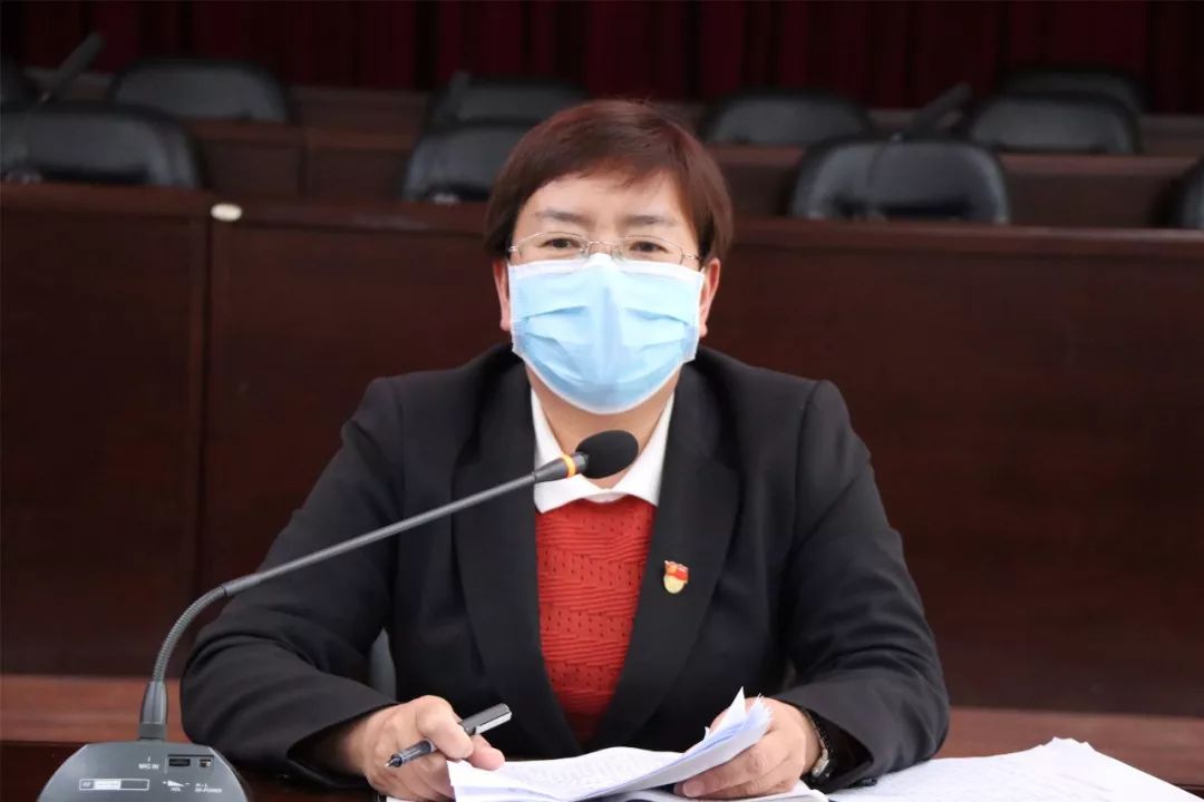 会上,大理镇镇长杨国燕对全镇疫情防控工作作总结,并就近期疫情防控