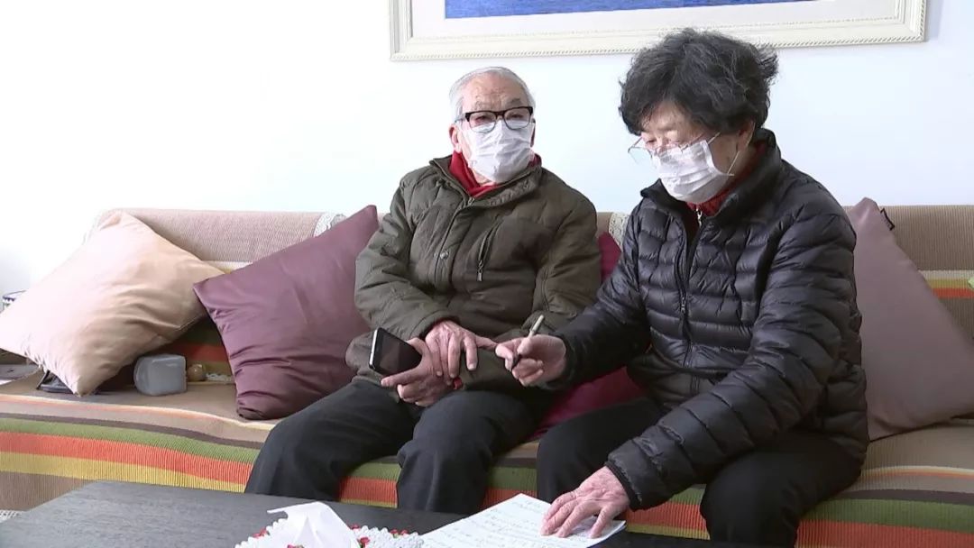 致敬同龄人钟南山八旬老人抱病写诗为前方勇士加油