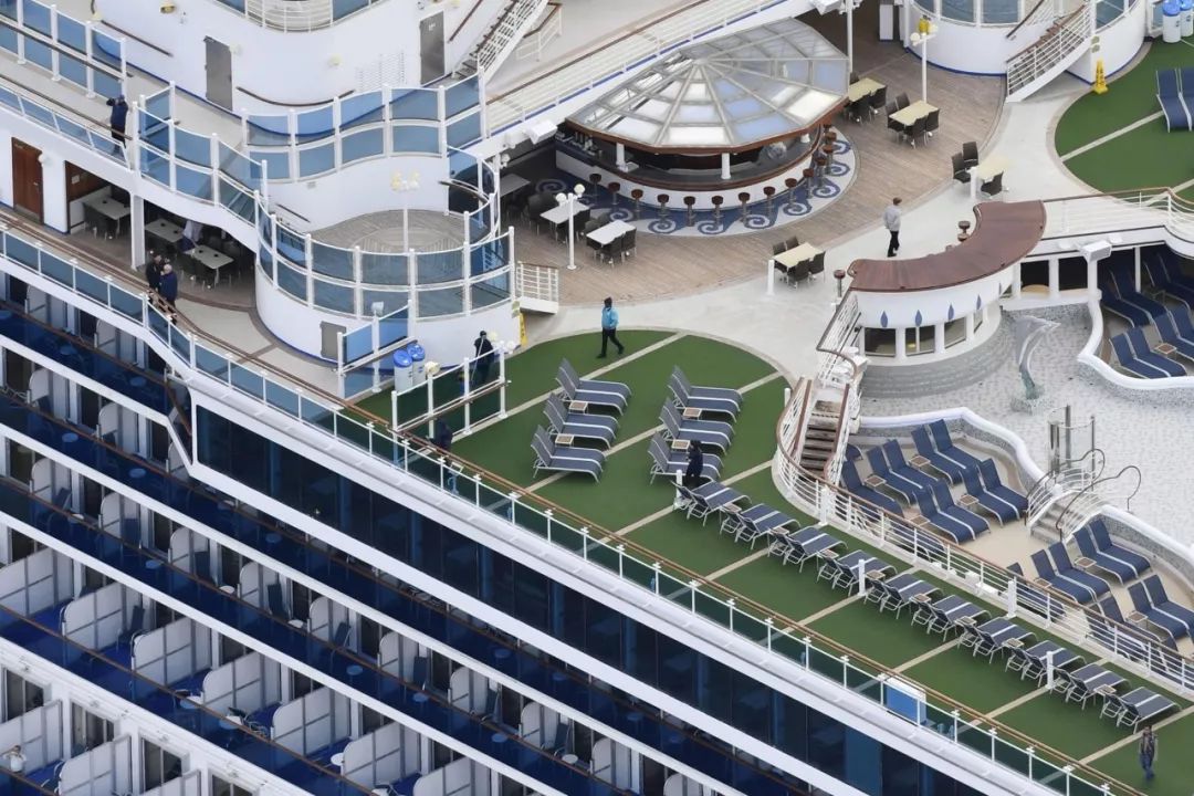 钻石公主号邮轮继续隔离!确诊人数增至218,其中8名港人