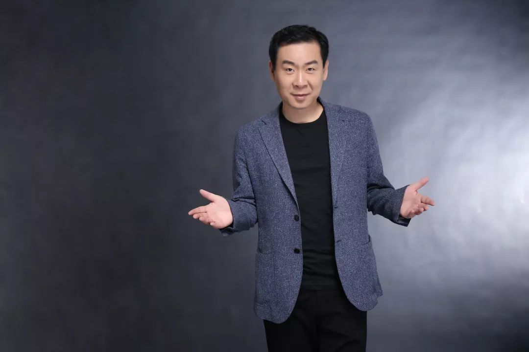 决战江城一一写给武汉疫情防控阻击战詹泽朗诵