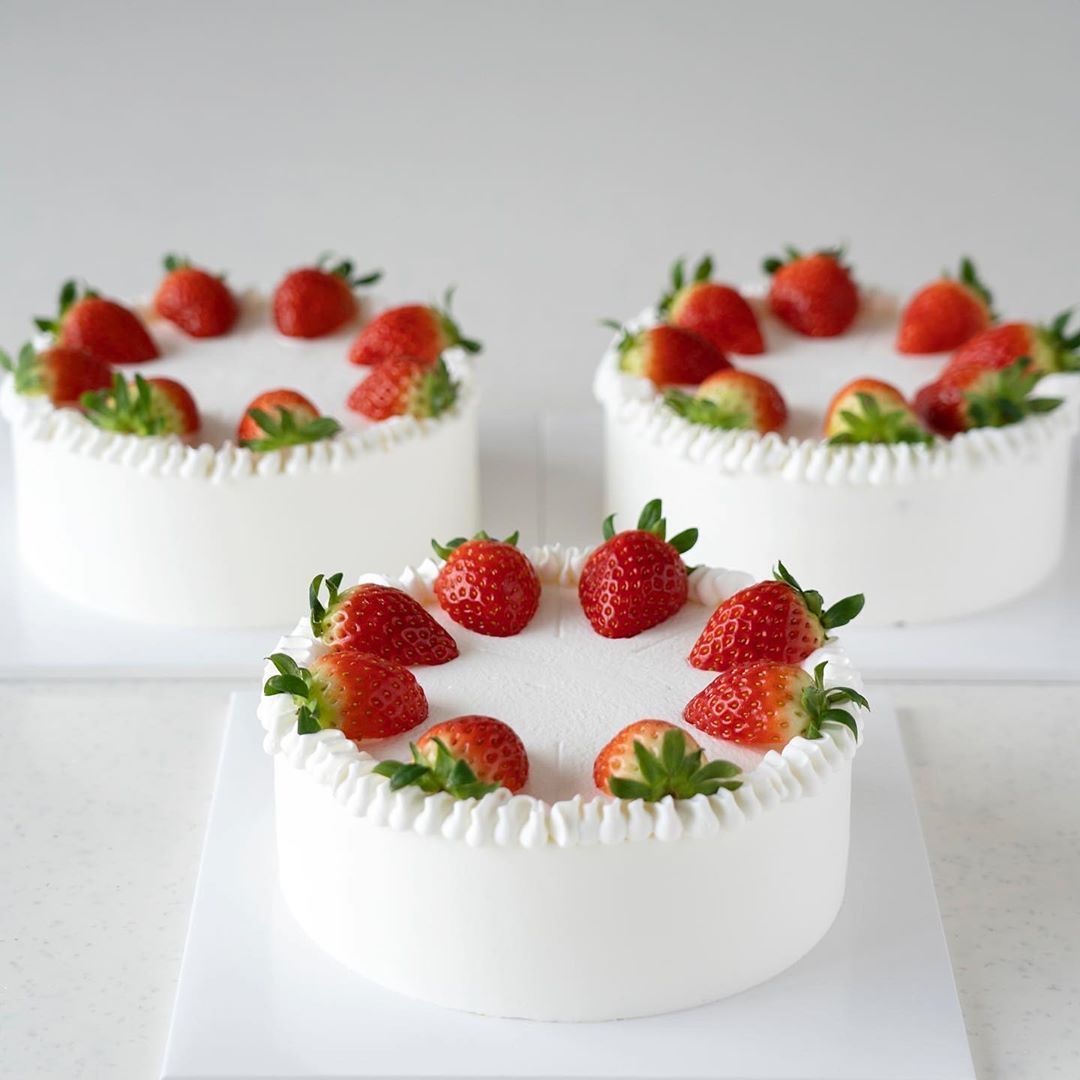 草莓季来了用草莓这样装饰蛋糕绝对惊艳