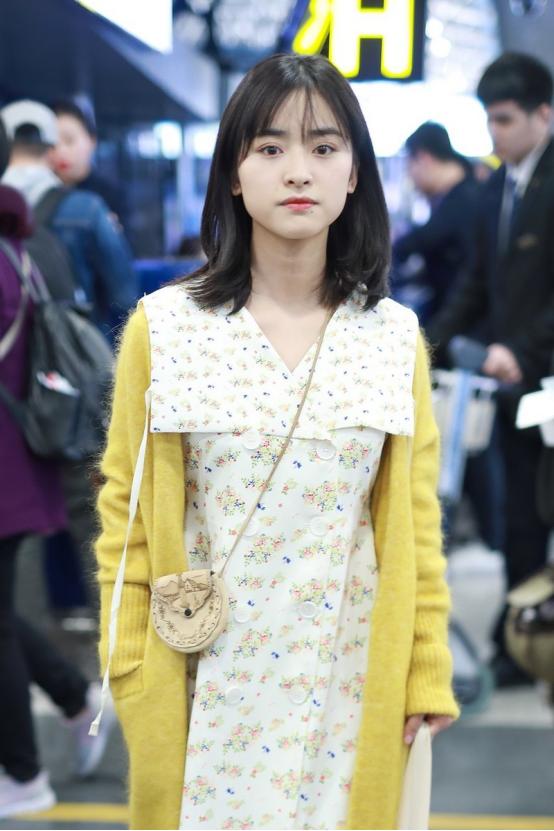 原创沈月穿衣真显小她这八套减龄学院装多大年纪穿上看着都年轻