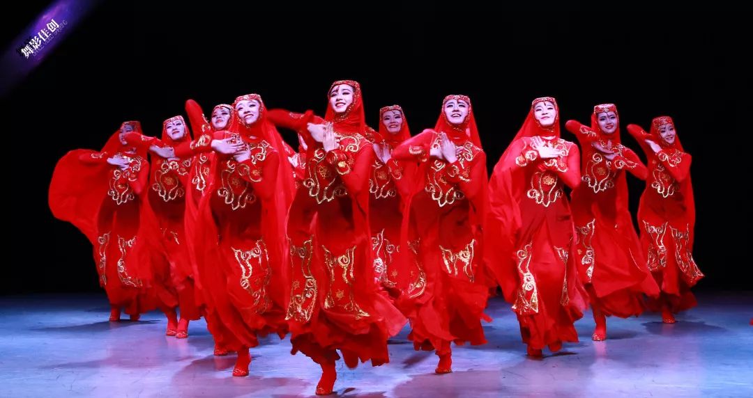 以舞抗疫袁媛舞蹈作品分享花儿十八舞出生命礼赞传递爱与温暖