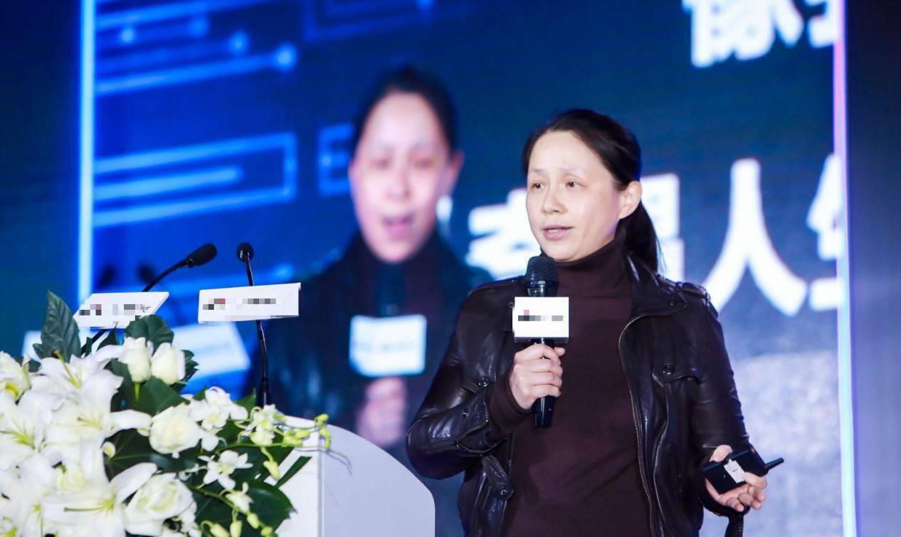 杨天真,龙丹妮,曾嘉,虽然常被骂,但比我们都有钱