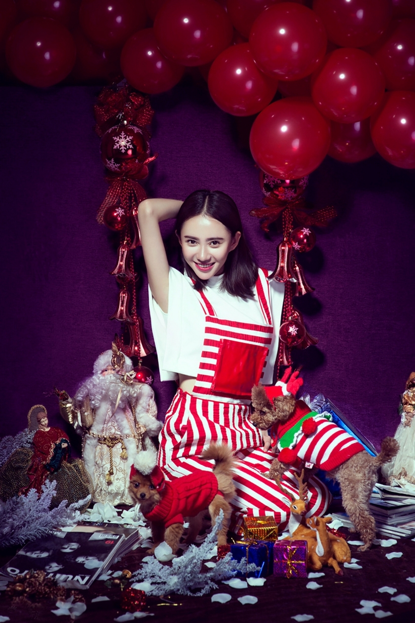 爱情公寓诺澜扮演者"刘萌萌"圣诞活泼写真