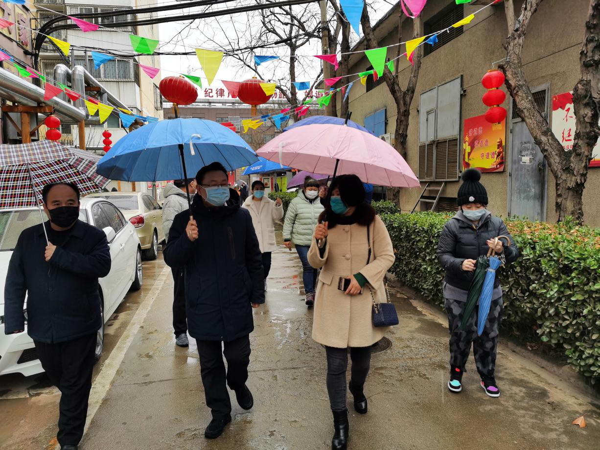 寒雨,挡不住协同防疫之路;冷风,阻不了温暖真情的传递.