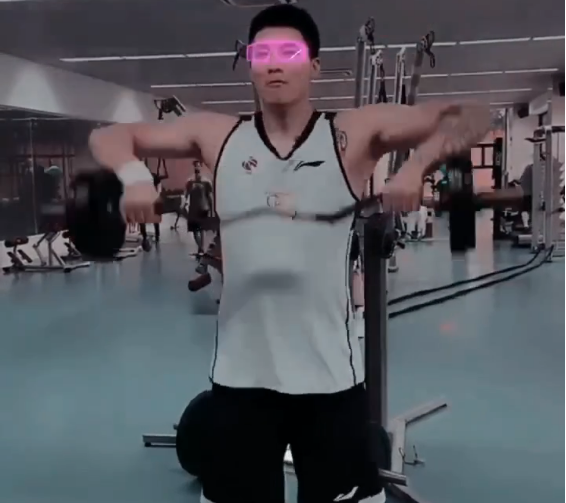 原创广东队更多训练细节赵睿狂甩战绳曾繁日展示强壮肌肉