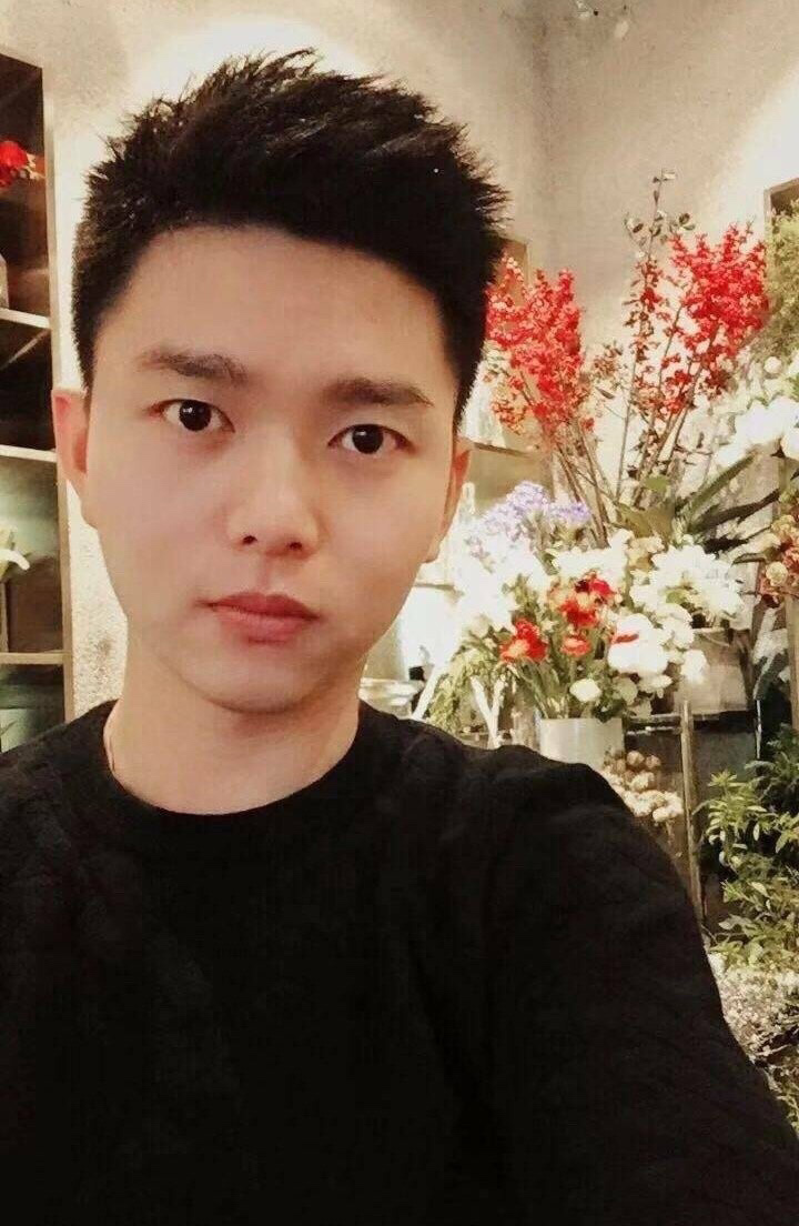 这个警察小哥火了颜值堪比鲜肉明星你认识吗