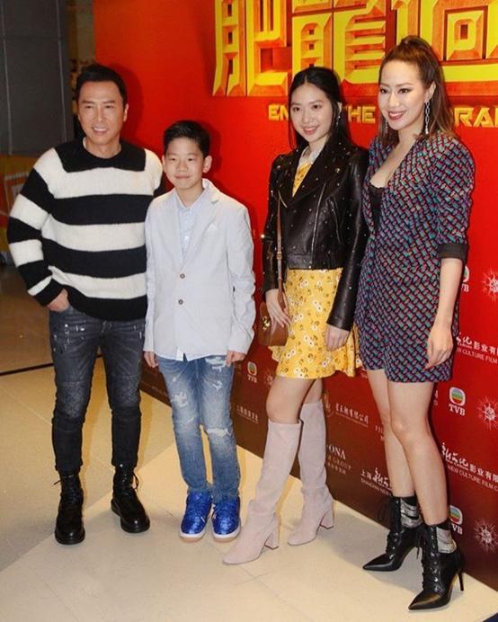 原创63岁甄子丹与小18岁老婆晒情人节鱼嘴吻甜齁16岁女儿美呆了