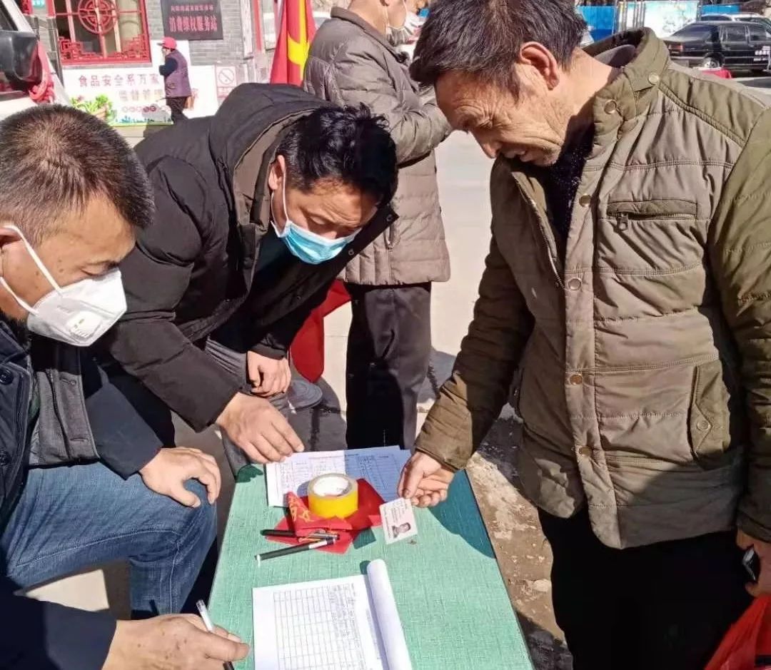 战疫先锋宝塔区审批局驻向阳村第一书记朱建军坚守岗位战斗到底