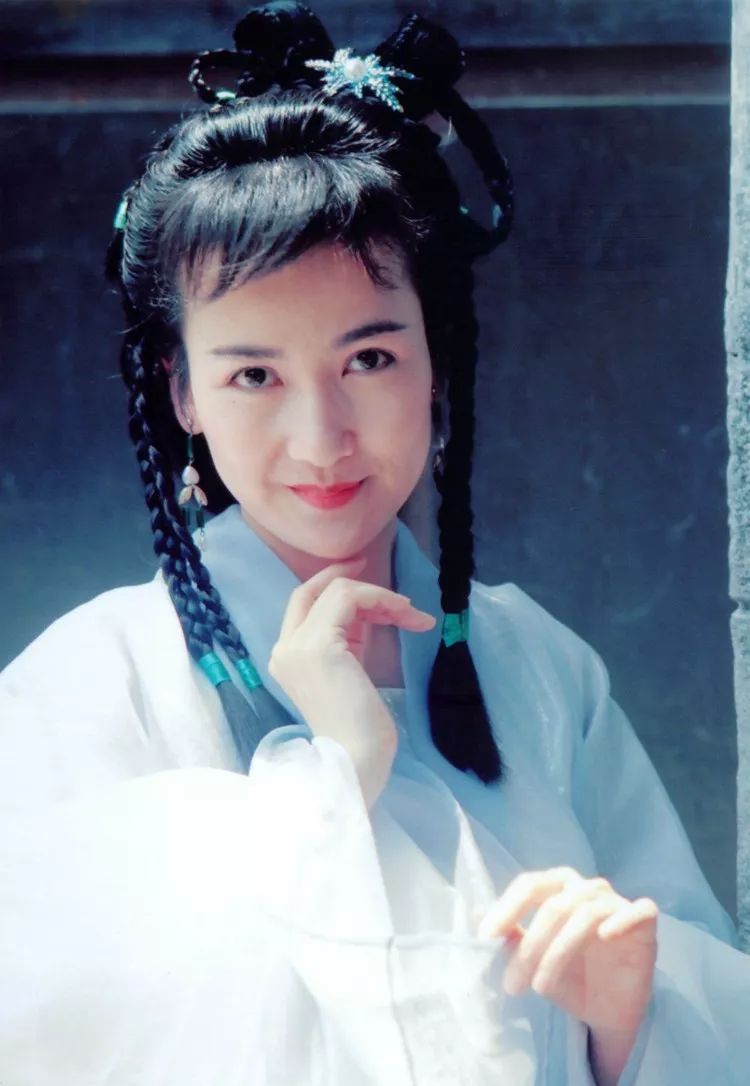 她怎么就活成了持靓行凶的代名词?