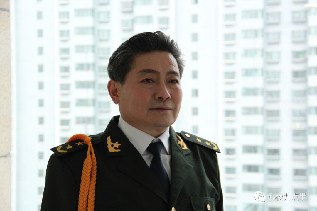 李东方,著名军旅诗人,国际文学论坛兰州分会会长,中国新文学会乡土