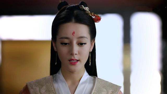 三生三世系列同是青丘的公主白浅和白凤九差距好大