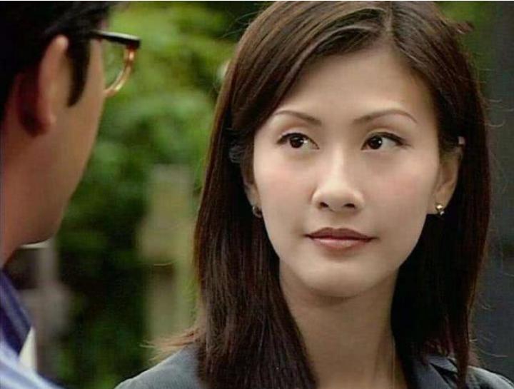 原创《鉴证实录》里的聂医生,嫁富豪后富豪破产她却不离不弃,50岁成为