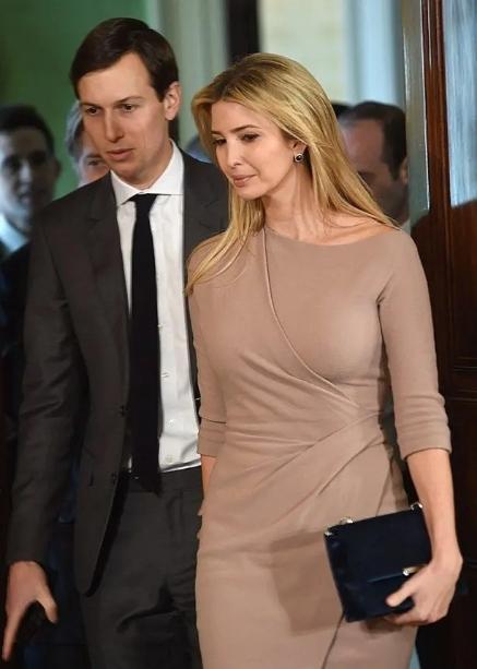 38岁的伊万卡真是人间尤物,透色服装美到炸