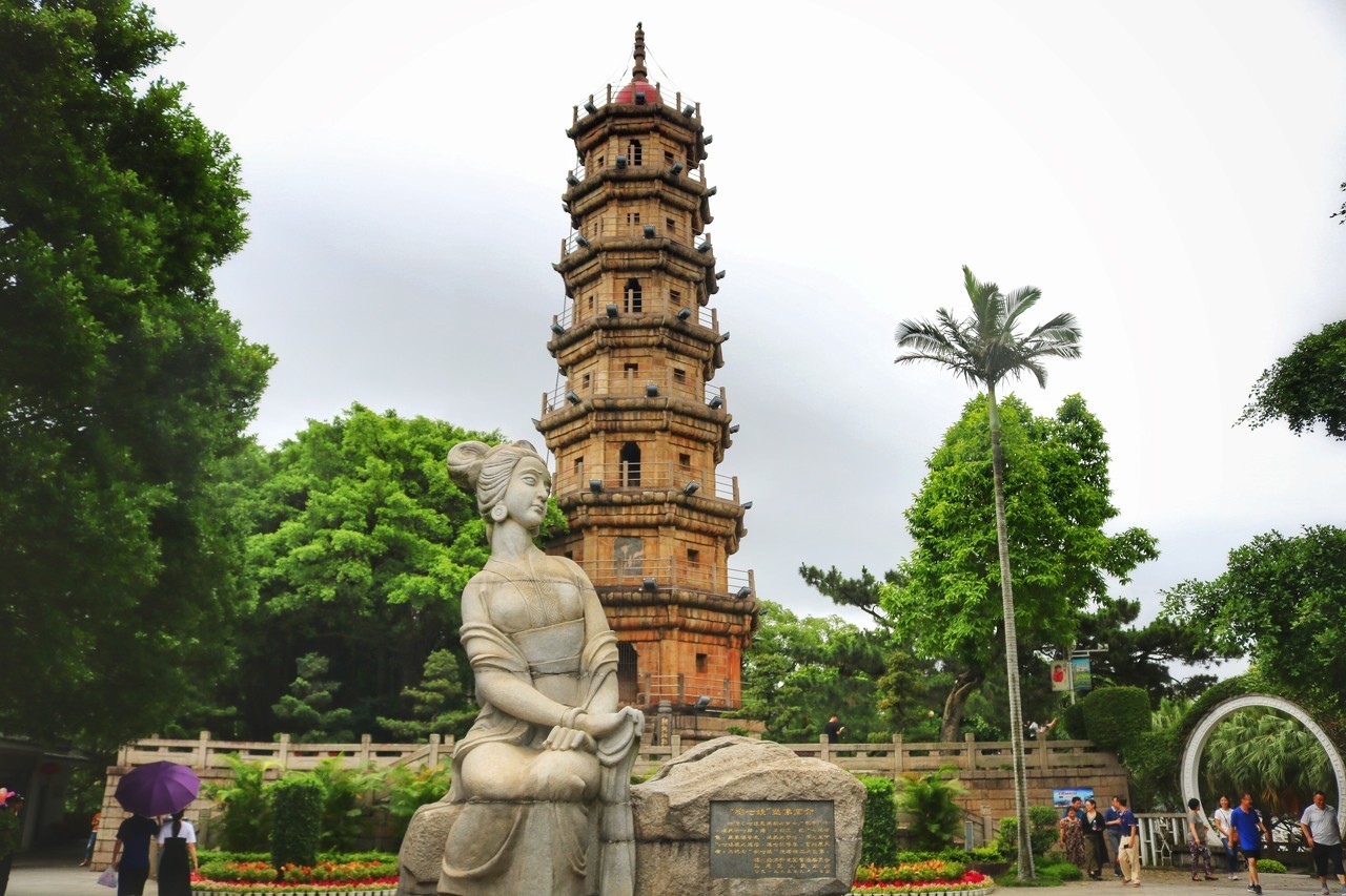 这里先有塔,再有公园,罗星塔始建于南宋