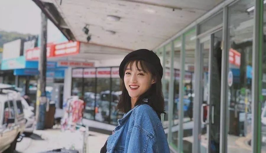 王美懿直播平台:yy直播昵称:【万焰】大美子直播时间:每晚21:00—01