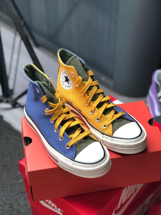 潮到爆炸的匡威三色拼接玩阴阳很有意思