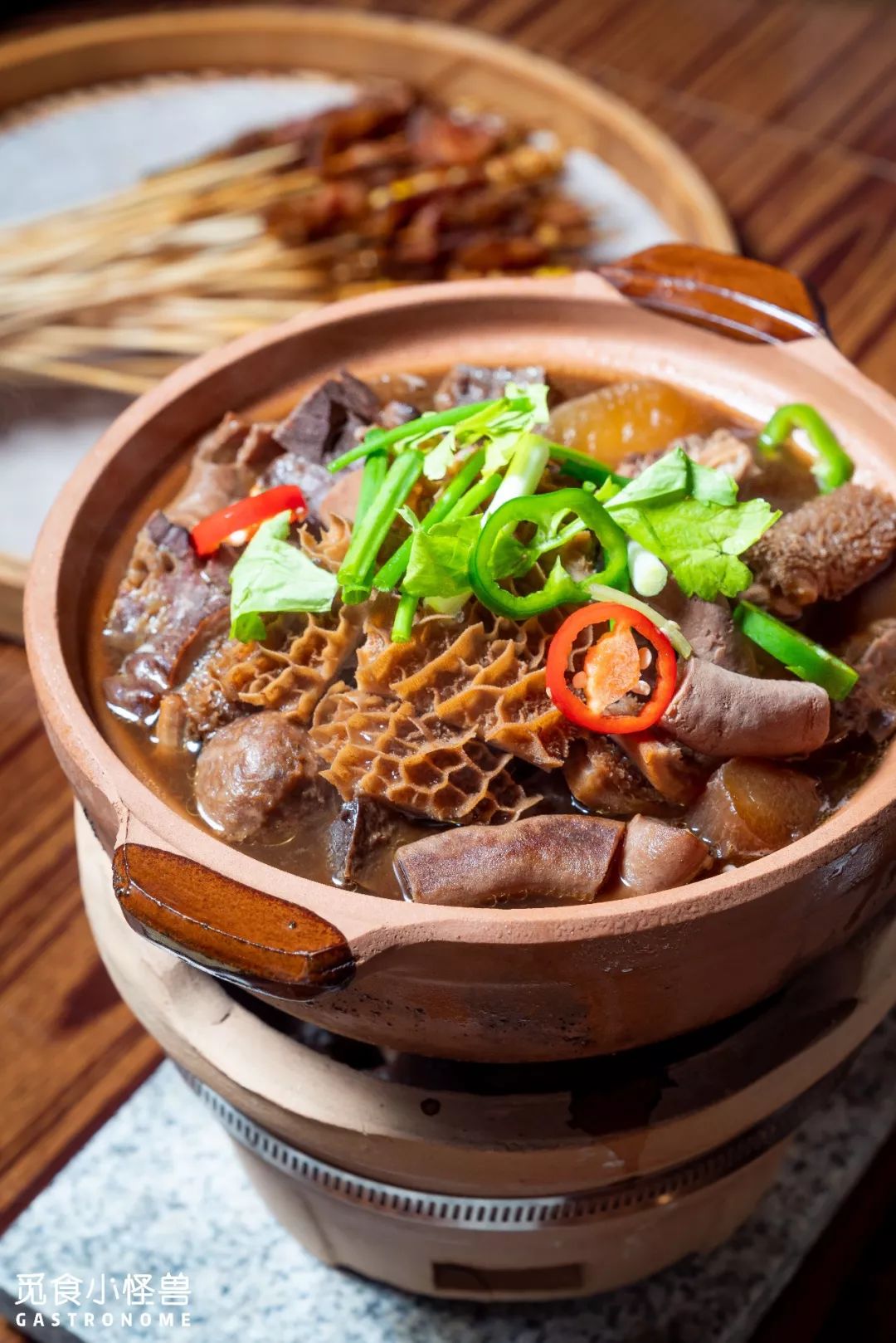 非常时期!你需要这份牛杂煲 奶茶..._烧烤