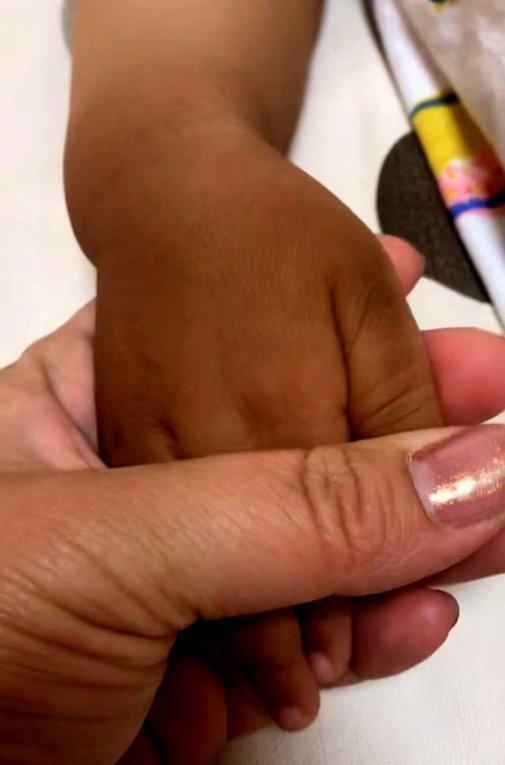 晒出宝宝小手时,大家信了!