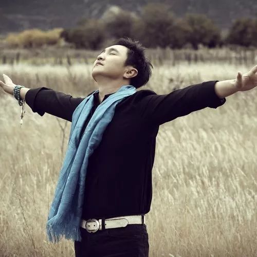 呼斯楞遥远的妈妈令人感动