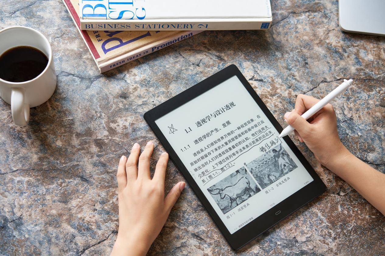 掌阅ireader smart x超级智能本发布于2019年10月,在阅读的基础上增加