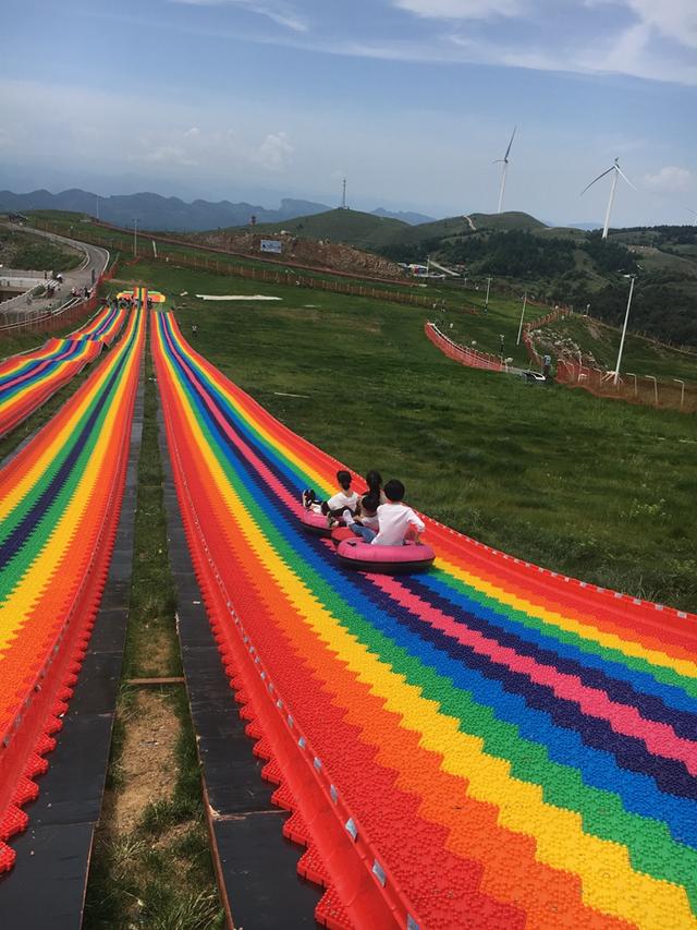 宜昌百里荒高山草原旅游区是三峡独特的高山草原,总面积40平方公里