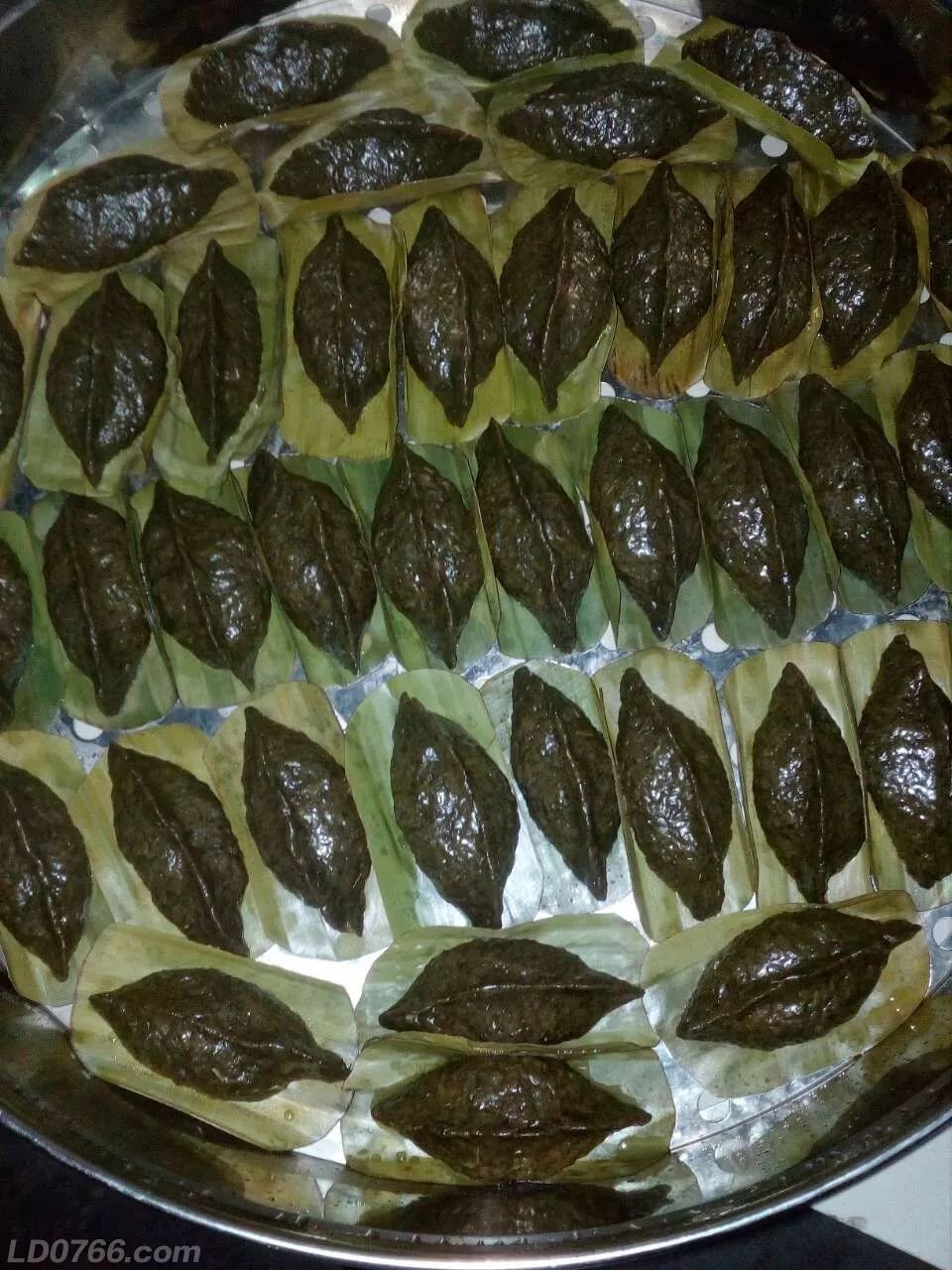 这种不值钱的糍粑或许就是罗定人自己的味道