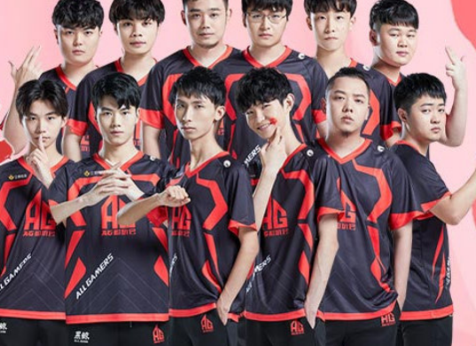 他是ag超玩会的职业选手,这支战队在去年更是一举拿下了kpl秋季赛总