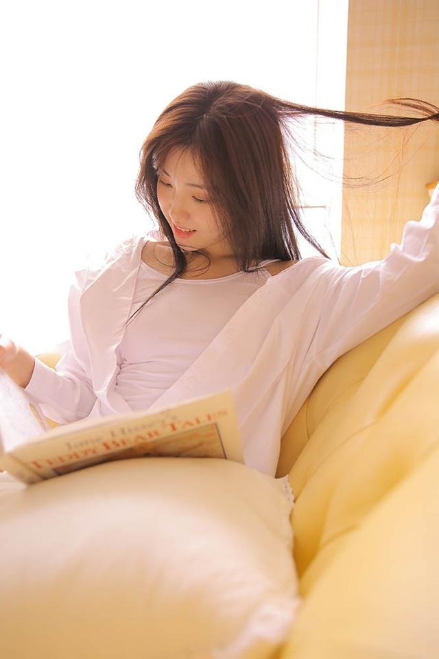 气质女神白衬衣私房照片集,喜欢她已经不是一两天哦