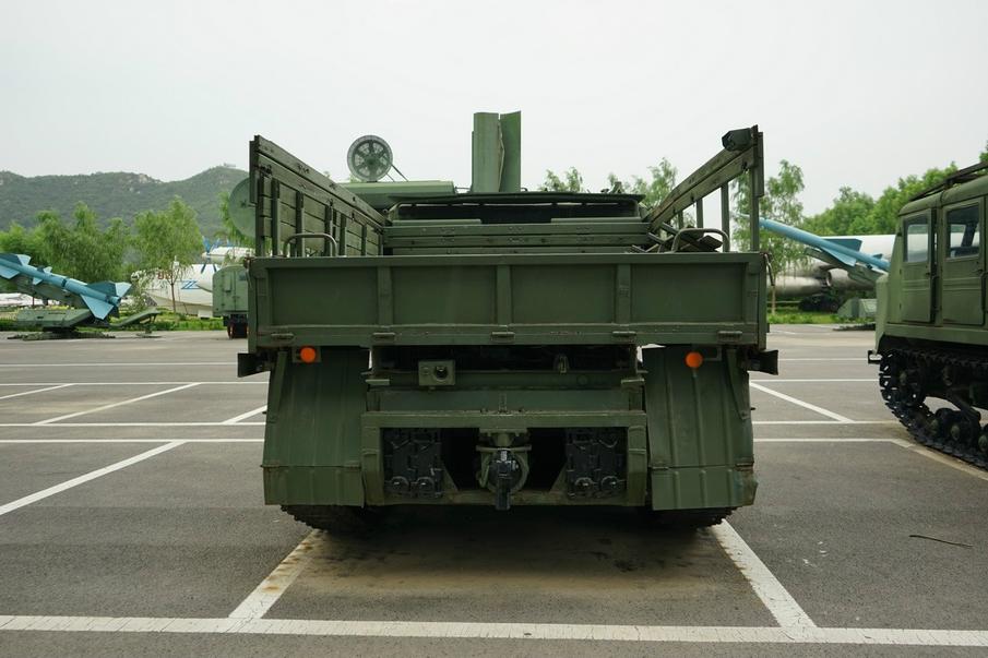 宋楠综合研判60式履带牵引载具技战术及历史定位