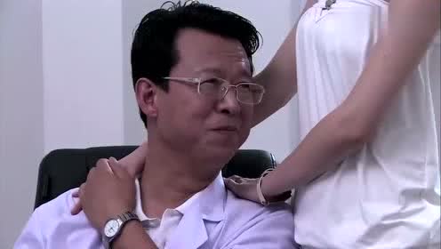 安然的大单子被暂停只能重回何正中身边继续做他的情人