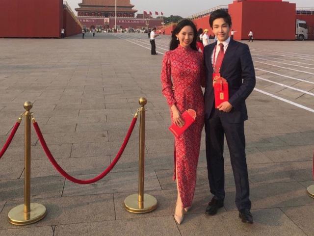 93年的富4代,26岁掌千亿公司身价440亿,弟弟曾1夜身价多百亿_谢其润