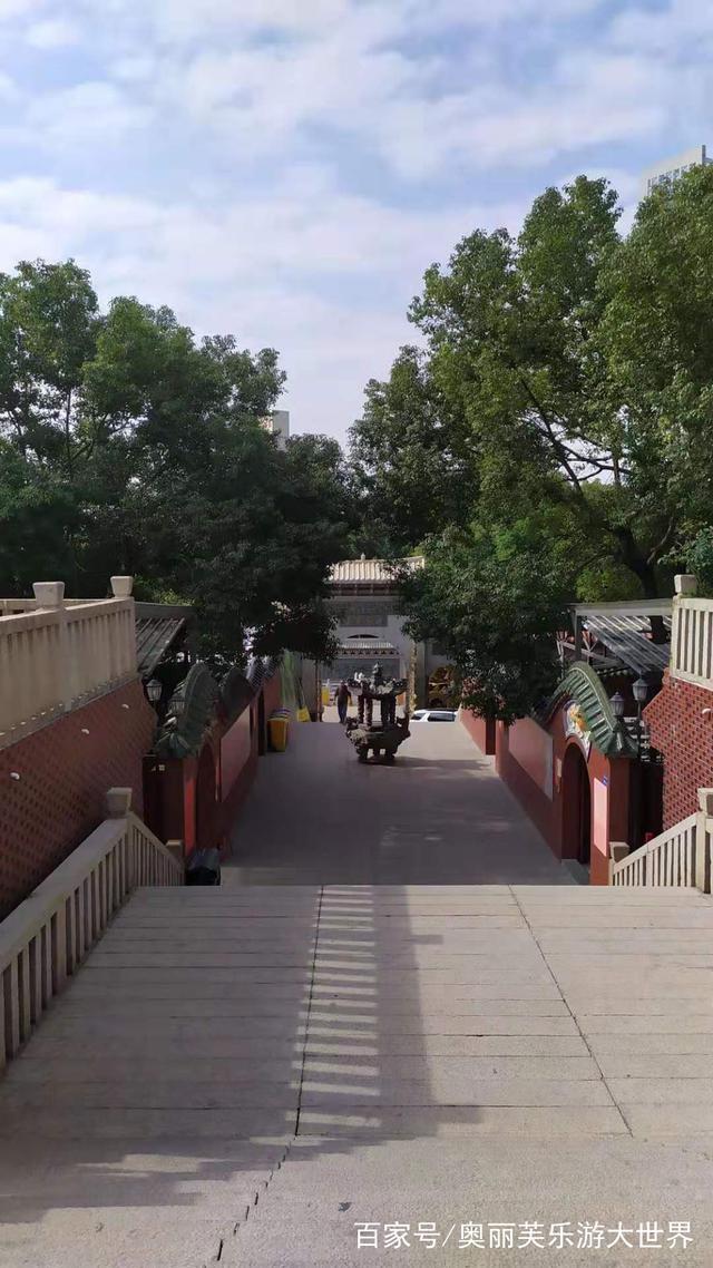 厦门"八大景"之一金鸡亭,即普光寺