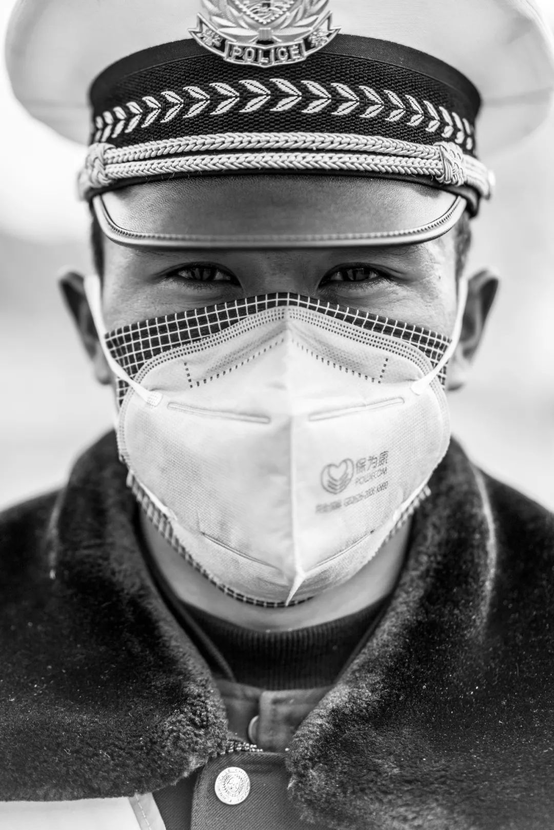 抗击疫情下的70张警察面孔
