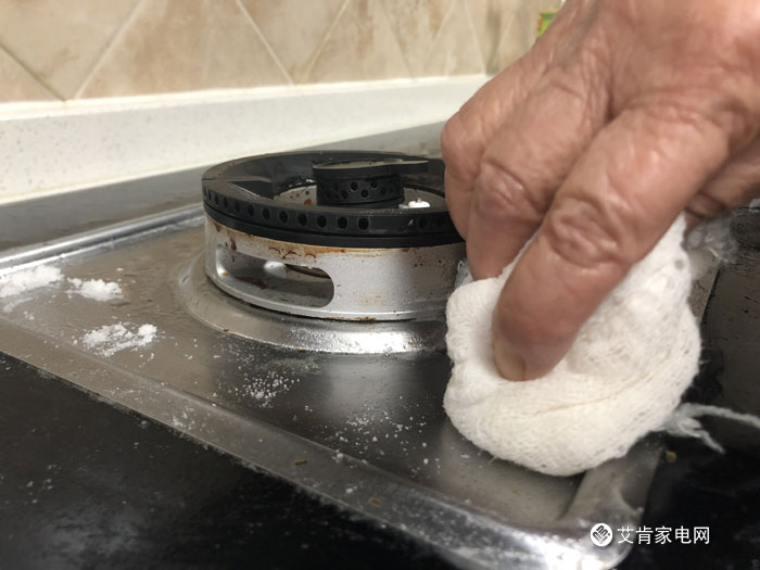 网传清洗煤气灶有妙招亲测有效