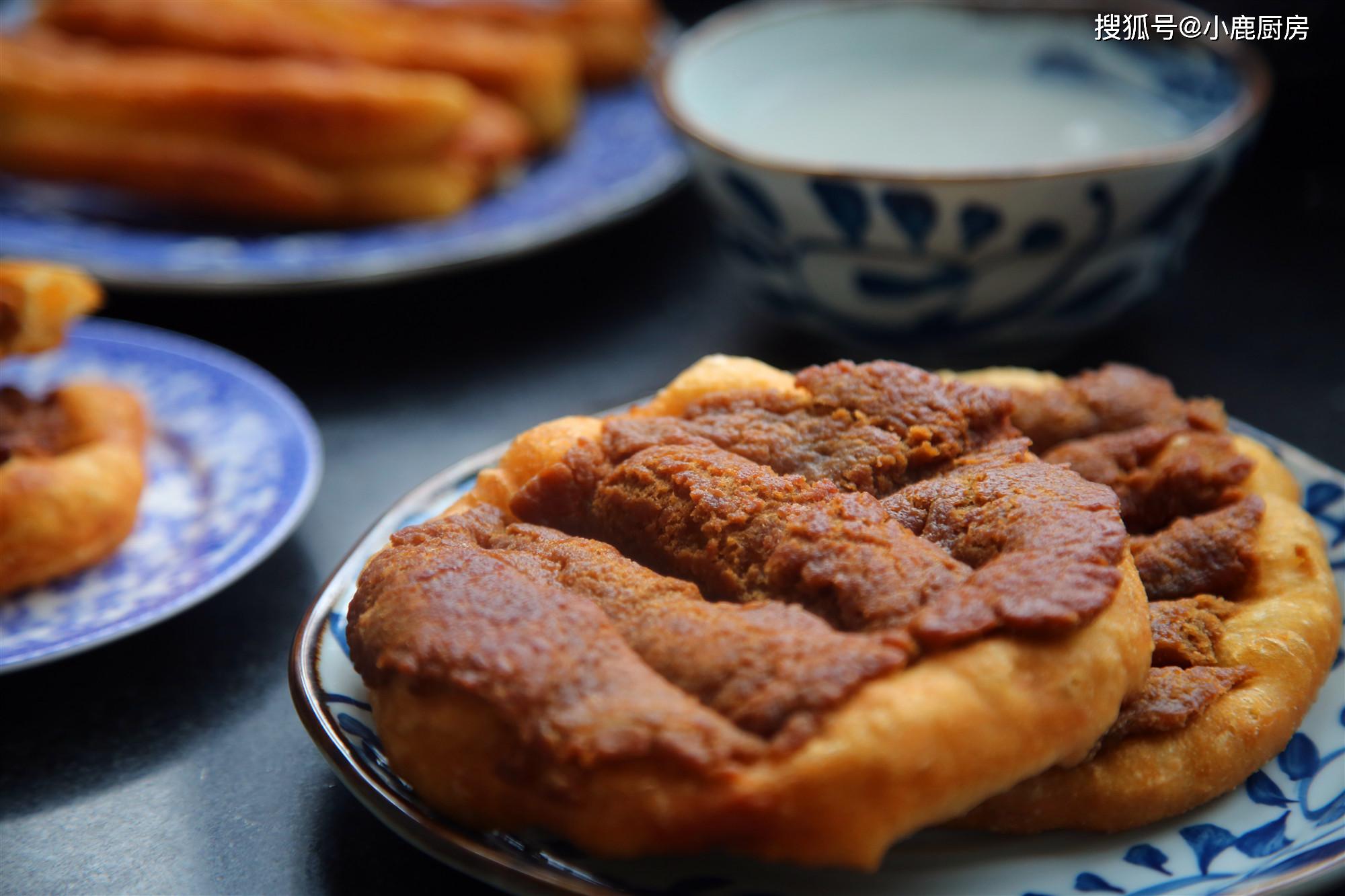 早餐吃什么北方人最爱吃的糖油饼来在在家也能做太好吃了配方看这里