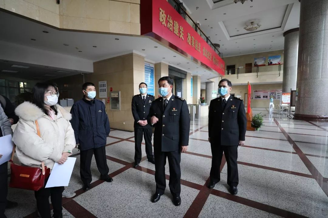 一千五百里的驰援_瑞丽