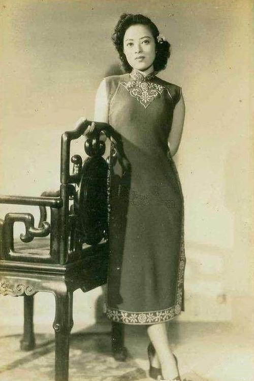 原创女汉奸捐日军两架战机战后逃过审判其孙女成日本首位华裔大臣